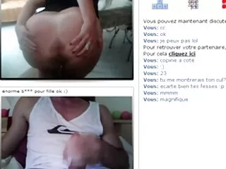 ცხელი ტყუპები ტკბებიან ცხელი Bareback აქციით
