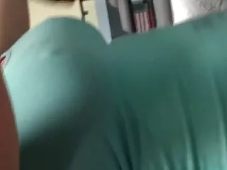 გეი მეგობრები ძუძუებს წოვენ